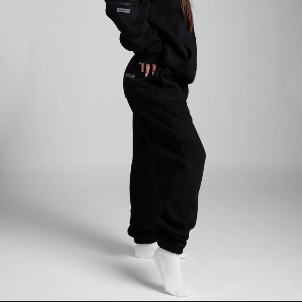 Comfrt Airplane Mode Travel Jogger Sweatpants | Black Unisex S